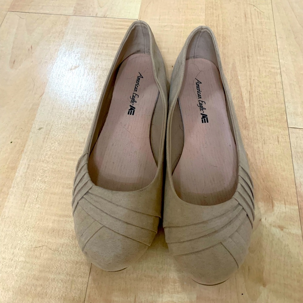 American Eagle Tan Flats